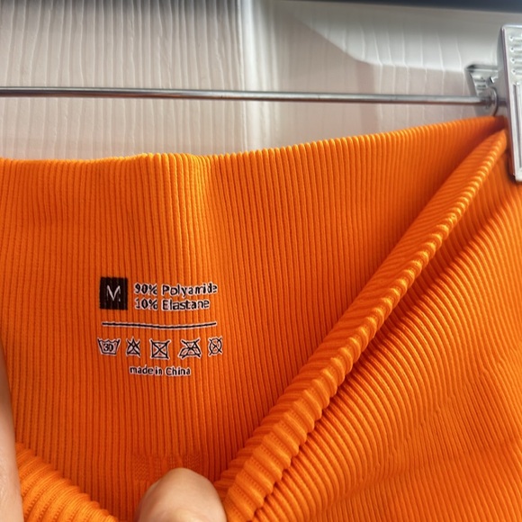 ORANGE BUTT SCRUNCH WORKOUT LEGGINGS - Picture 4 of 4